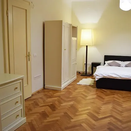 Museum Square Cluj-napoca Apartament Kluż-Napoka