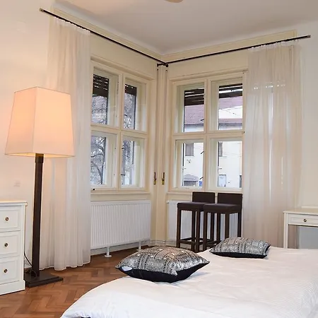 Museum Square Cluj-napoca Apartament *